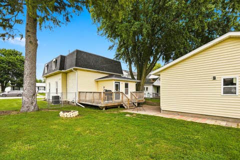 Tiny photo for 409 9th Street, De Witt, IA 52742 (MLS # 12719971)