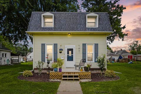 Tiny photo for 409 9th Street, De Witt, IA 52742 (MLS # 12719971)