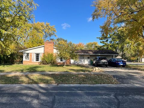 148 WILSHIRE Drive Wheeling IL 60090