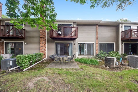 Tiny photo for 105 W Dover Drive, Mount Prospect, IL 60056 (MLS # 12767548)