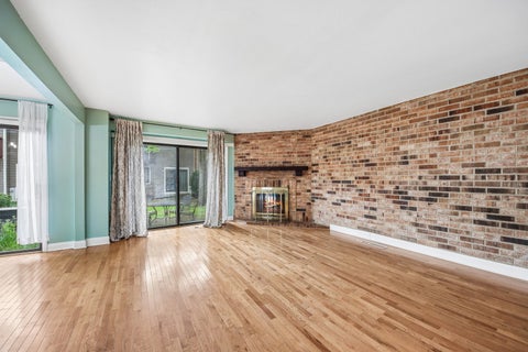 Tiny photo for 105 W Dover Drive, Mount Prospect, IL 60056 (MLS # 12767548)