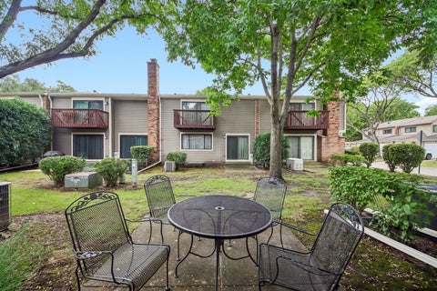 Tiny photo for 105 W Dover Drive, Mount Prospect, IL 60056 (MLS # 12767548)