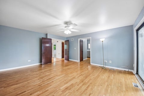 Tiny photo for 105 W Dover Drive, Mount Prospect, IL 60056 (MLS # 12767548)