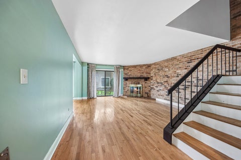 Tiny photo for 105 W Dover Drive, Mount Prospect, IL 60056 (MLS # 12767548)