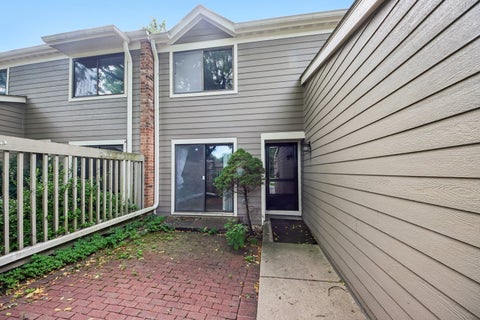 Tiny photo for 105 W Dover Drive, Mount Prospect, IL 60056 (MLS # 12767548)