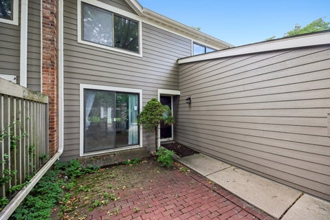 Tiny photo for 105 W Dover Drive, Mount Prospect, IL 60056 (MLS # 12767548)