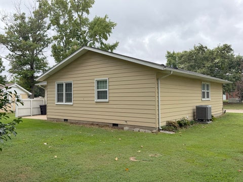 Tiny photo for 1507 Fair Drive, Murphysboro, IL 62966 (MLS # 12768409)