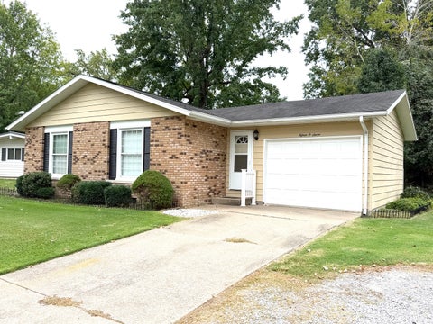 Photo of 1507 Fair Drive, Murphysboro, IL 62966 (MLS # 12768409)