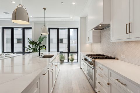 Tiny photo for 116 N Willard Court #301, Chicago, IL 60607 (MLS # 12589333)