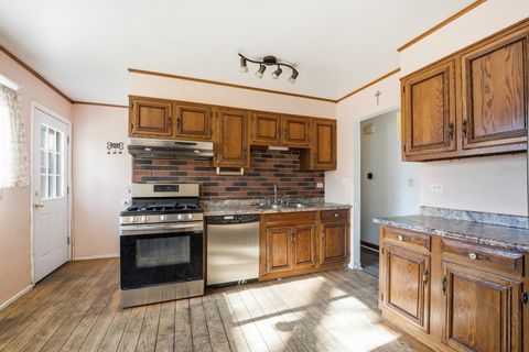 Tiny photo for 425 Walnut Drive, Streamwood, IL 60107 (MLS # 12579735)