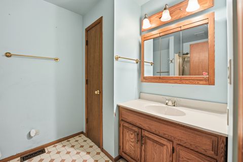 Tiny photo for 425 Walnut Drive, Streamwood, IL 60107 (MLS # 12579735)