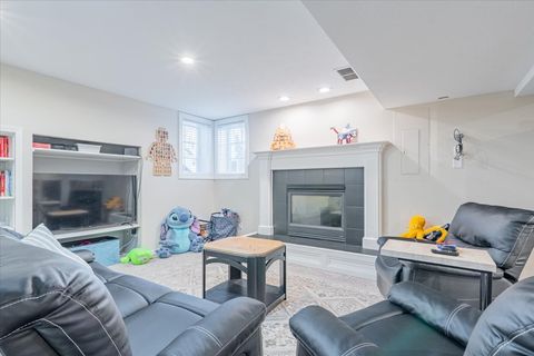 Tiny photo for 45 Pebblebrook Court, Bloomington, IL 61705 (MLS # 12489916)
