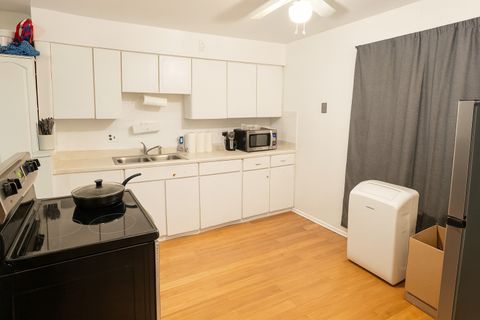 Tiny photo for 7420 N Winchester Avenue #2A, Chicago, IL 60626 (MLS # 12613157)