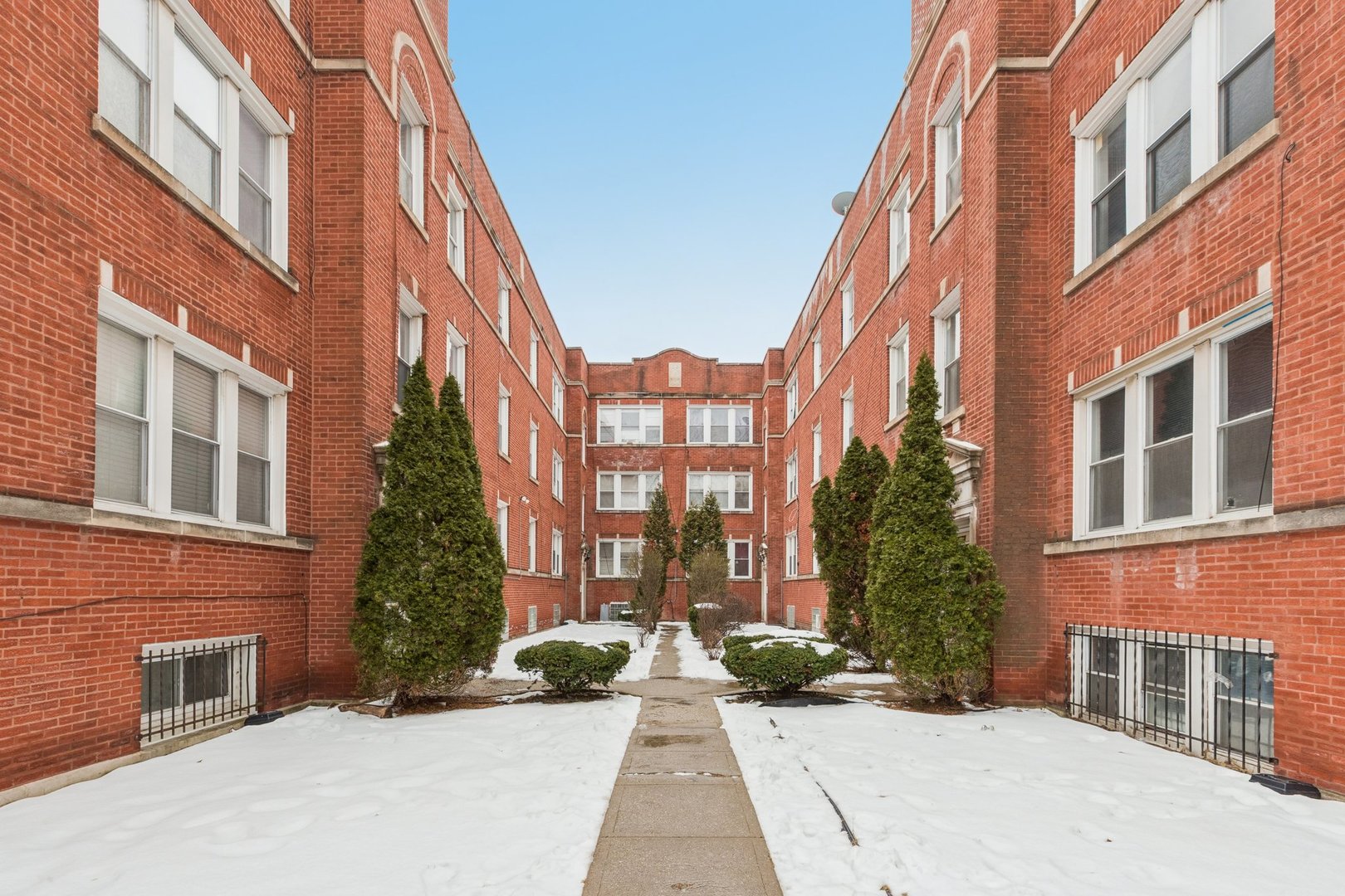 1301 E 71st Place 2N-A