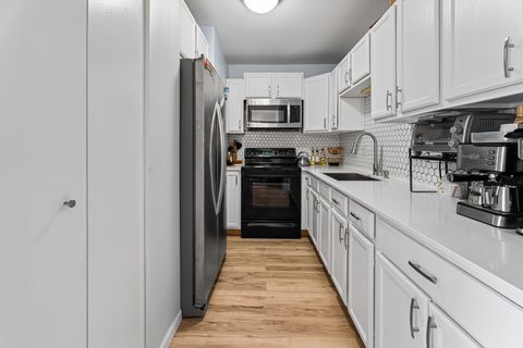 Tiny photo for 5320 N Sheridan Road #2410, Chicago, IL 60640 (MLS # 12581261)