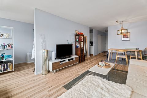 Tiny photo for 5320 N Sheridan Road #2410, Chicago, IL 60640 (MLS # 12581261)