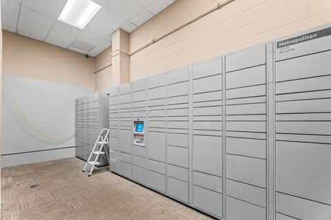 Tiny photo for 5320 N Sheridan Road #2410, Chicago, IL 60640 (MLS # 12581261)