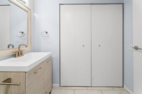 Tiny photo for 5320 N Sheridan Road #2410, Chicago, IL 60640 (MLS # 12581261)