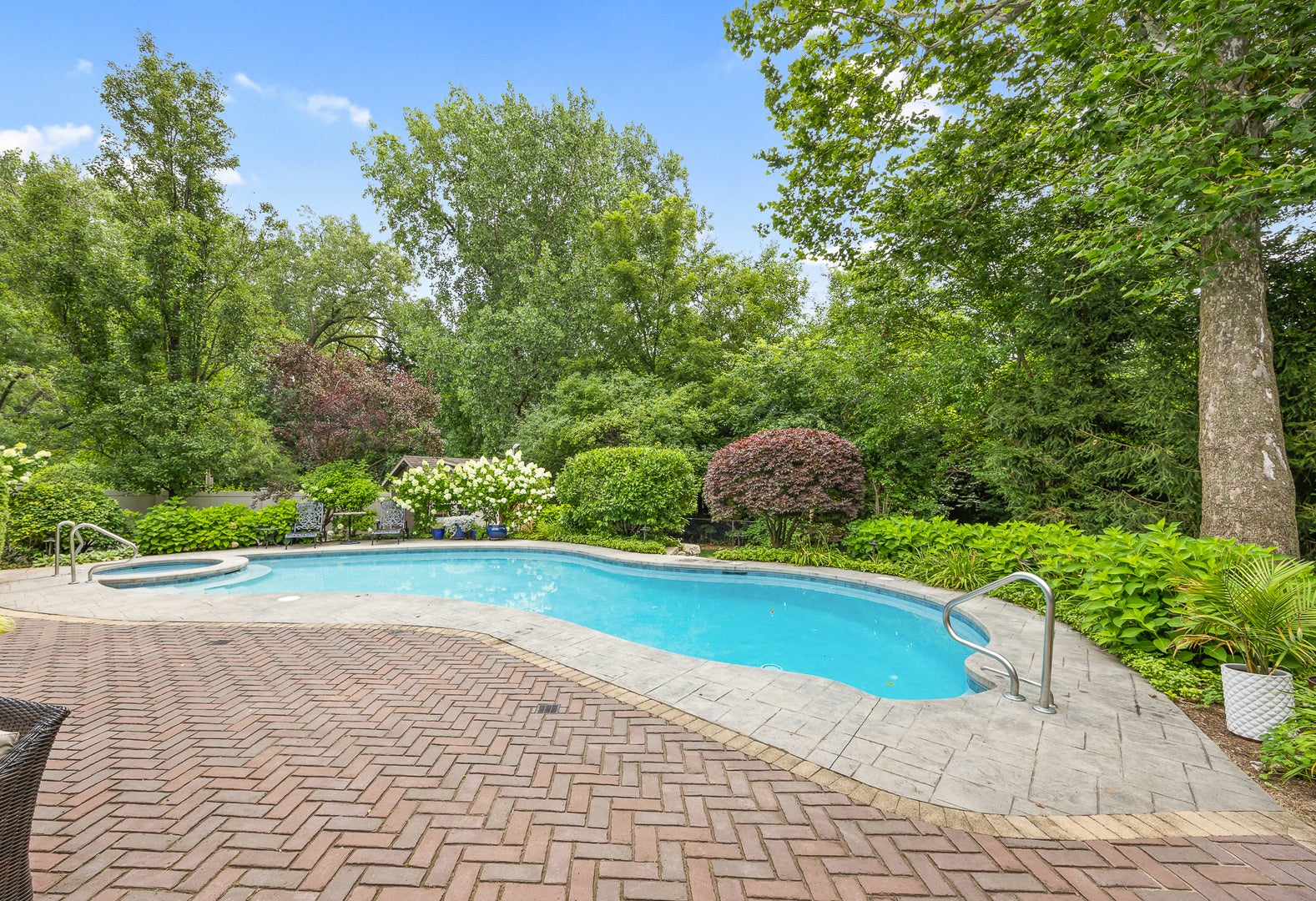 331 Brookside Circle