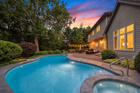 Tiny photo for 331 Brookside Circle, Wheaton, IL 60187 (MLS # 12734556)