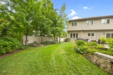 Tiny photo for 331 Brookside Circle, Wheaton, IL 60187 (MLS # 12734556)
