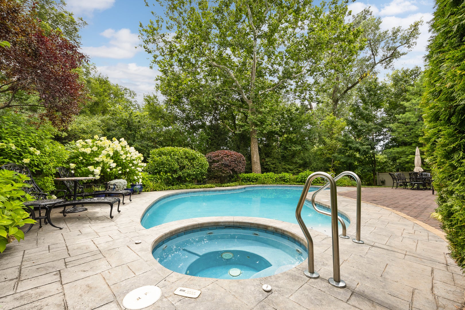 331 Brookside Circle