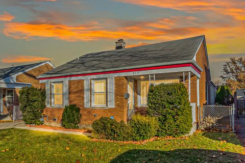 Tiny photo for 8239 N NEW ENGLAND Avenue, Niles, IL 60714 (MLS # 12534621)