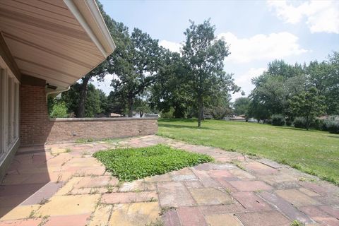 Tiny photo for 701 W Stearns Road, Bartlett, IL 60103 (MLS # 12437061)