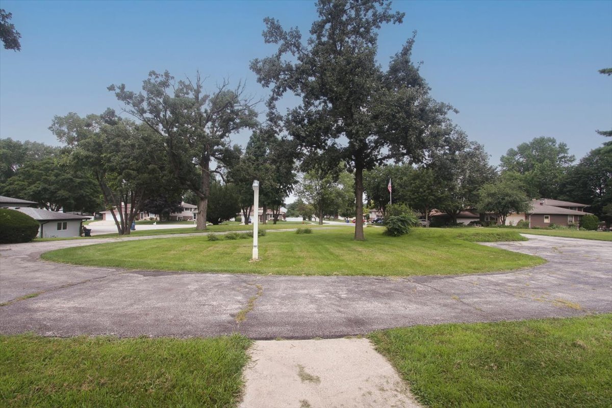 701 W Stearns Road
