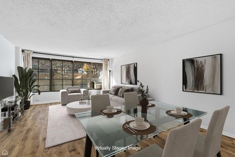 Tiny photo for 2930 N SHERIDAN Road #302, Chicago, IL 60657 (MLS # 12516815)