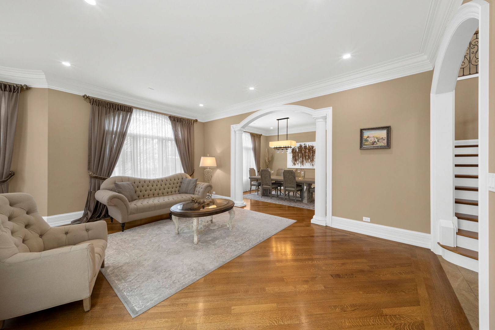 3888 Maple Avenue