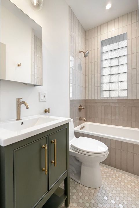 Tiny photo for 3354 N Whipple Street #2R, Chicago, IL 60618 (MLS # 12586625)