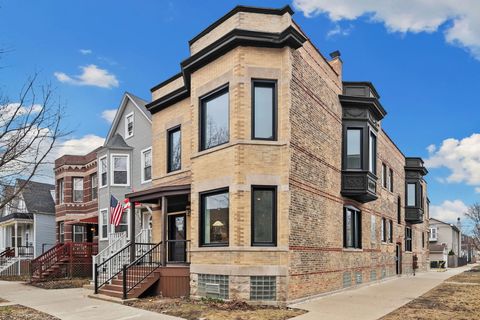 Photo of 3354 N Whipple Street #2R, Chicago, IL 60618 (MLS # 12586625)