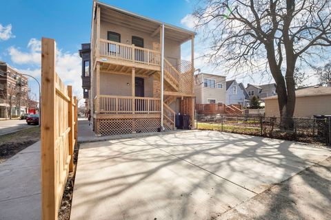 Tiny photo for 3354 N Whipple Street #2R, Chicago, IL 60618 (MLS # 12586625)