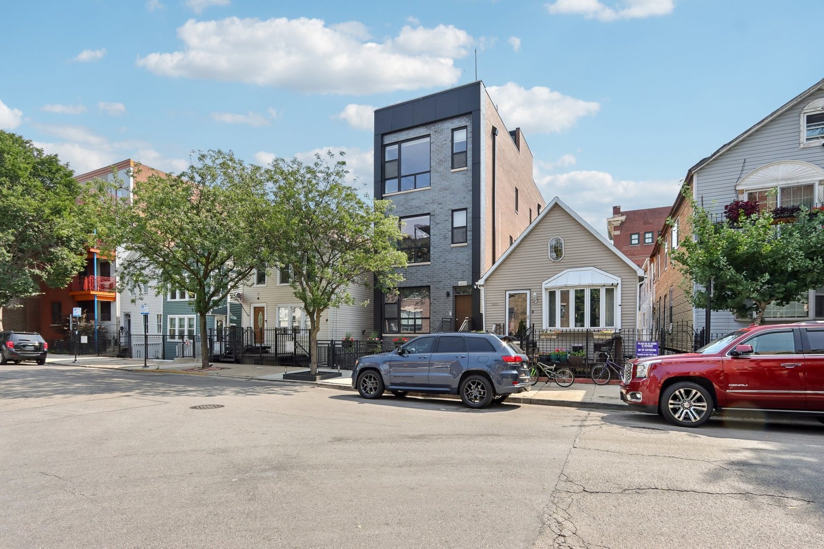 1631 S Carpenter Street 3