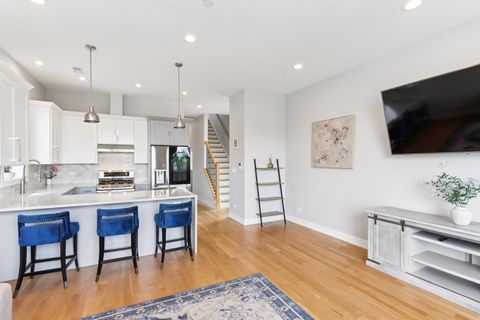 Tiny photo for 1631 S Carpenter Street #3, Chicago, IL 60608 (MLS # 12573912)