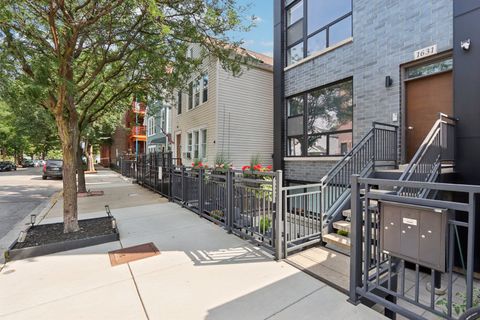 Tiny photo for 1631 S Carpenter Street #3, Chicago, IL 60608 (MLS # 12573912)