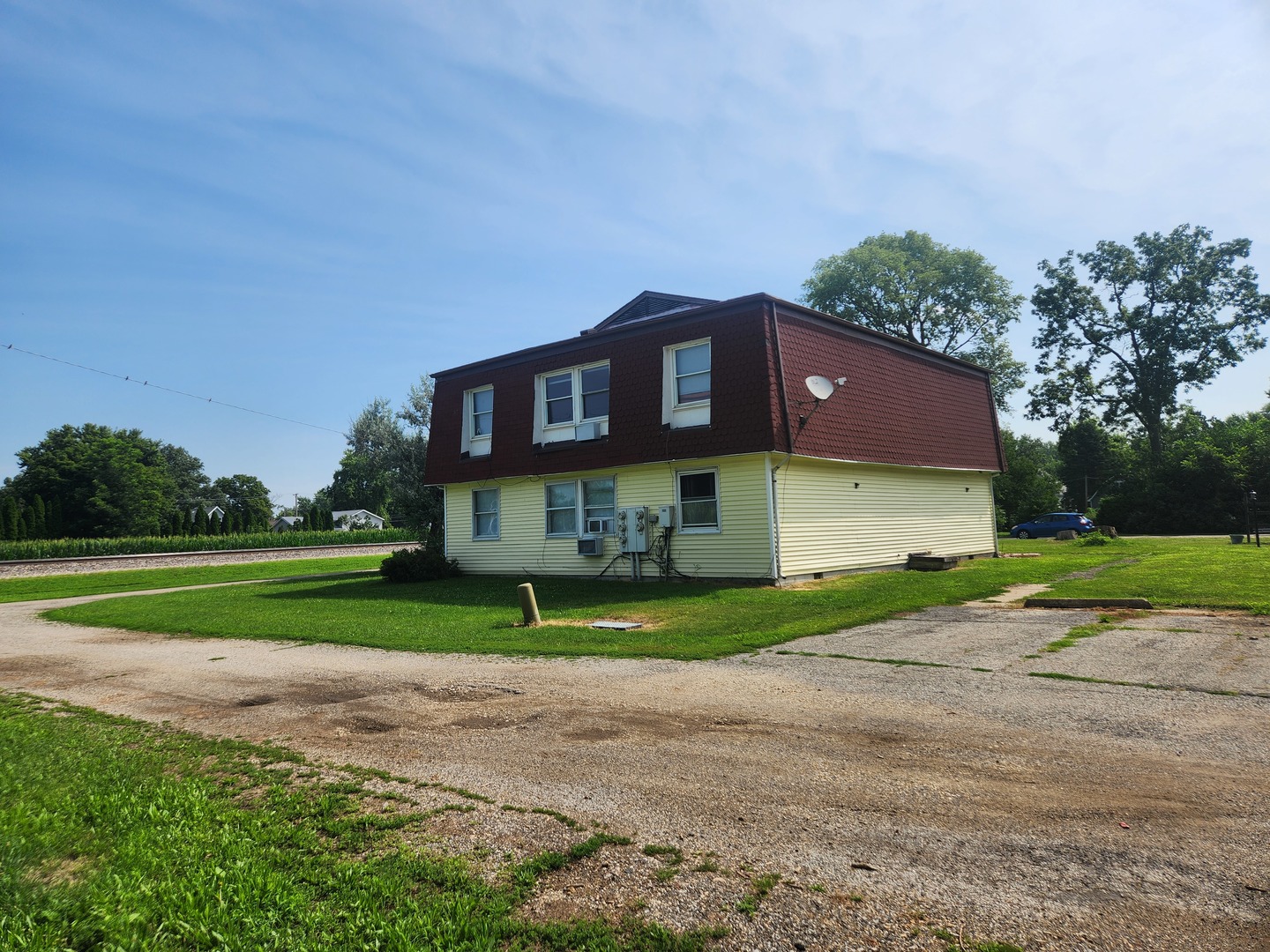 201-203 S Maple Street