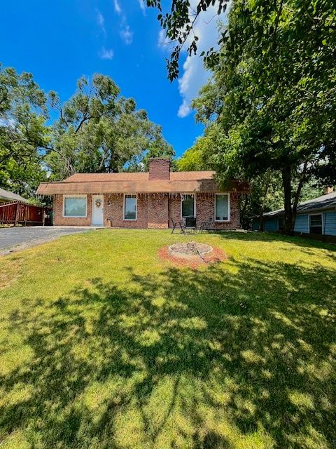Photo of 1 NE Circle Drive, Joliet, IL 60433 (MLS # 12478284)