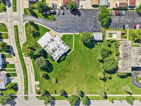 800 Beau Drive Des Plaines IL 60016