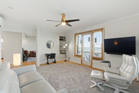 Tiny photo for 7649 N Eastlake Terrace #2F, Chicago, IL 60626 (MLS # 12538129)