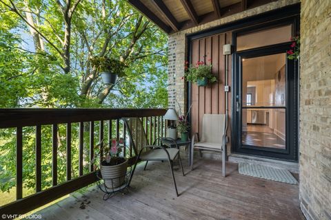 Tiny photo for 7649 N Eastlake Terrace #2F, Chicago, IL 60626 (MLS # 12538129)