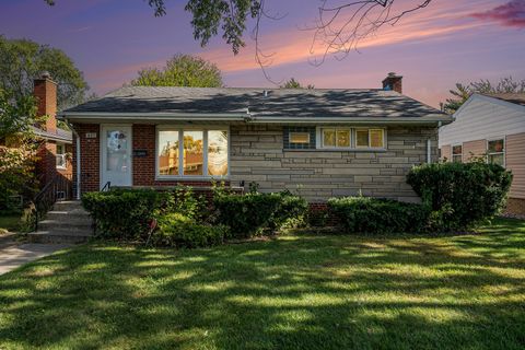 Tiny photo for 405 Clyde Avenue, Calumet City, IL 60409 (MLS # 12546322)