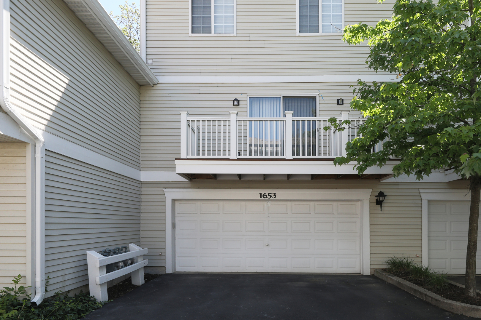 1653 Geneva Drive