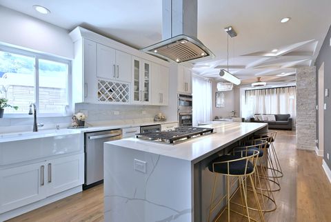 Tiny photo for 3715 Euclid Avenue, Berwyn, IL 60402 (MLS # 12564770)