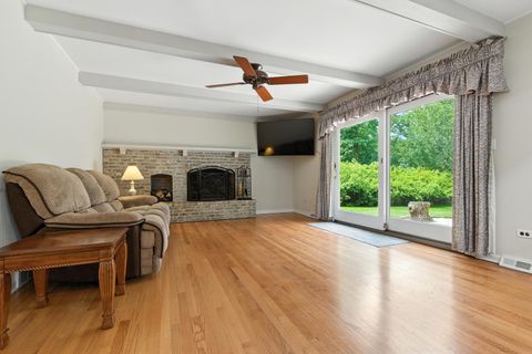 Tiny photo for 8 Royal Court, Lincolnshire, IL 60069 (MLS # 12422544)