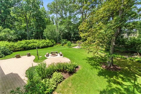 Tiny photo for 8 Royal Court, Lincolnshire, IL 60069 (MLS # 12422544)