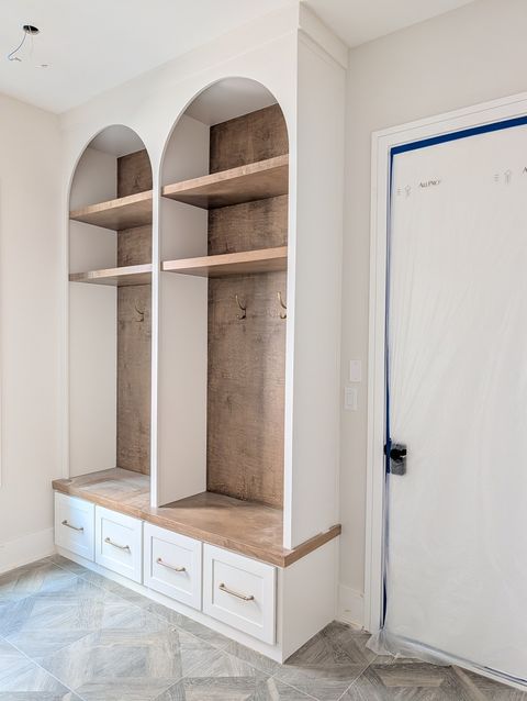 Tiny photo for 120 N Walnut Street, Elmhurst, IL 60126 (MLS # 12622340)