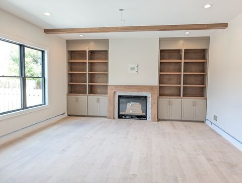 Tiny photo for 120 N Walnut Street, Elmhurst, IL 60126 (MLS # 12622340)