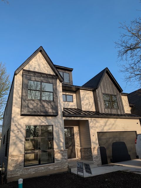 Photo of 120 N Walnut Street, Elmhurst, IL 60126 (MLS # 12622340)